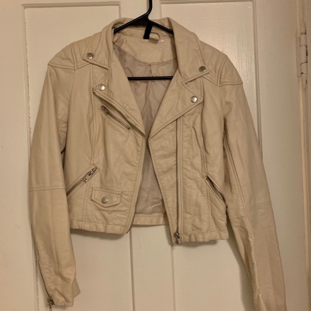 COPY - H&M Divided Cropped Jacket (Faux Leather)
